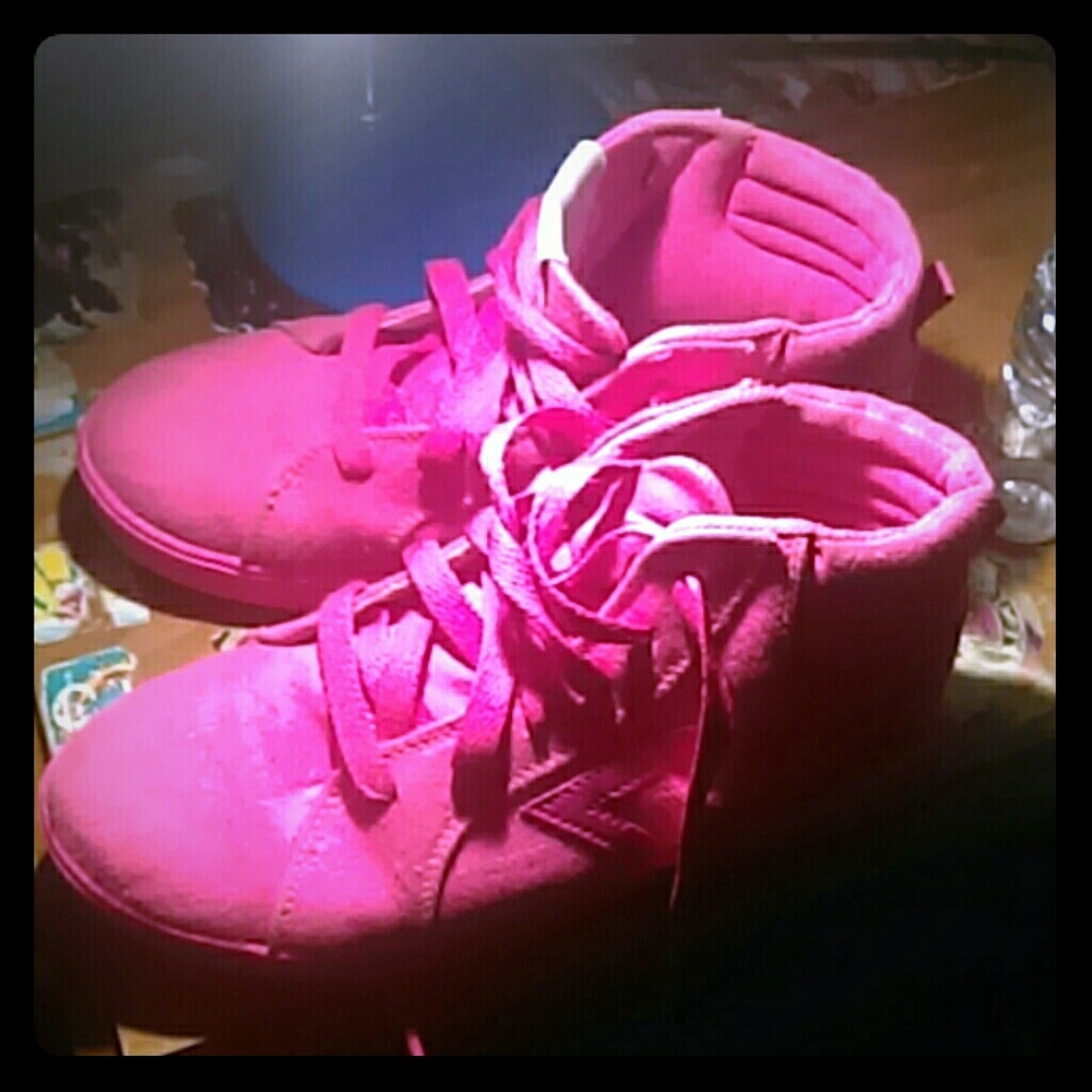 Hotpink Hightops